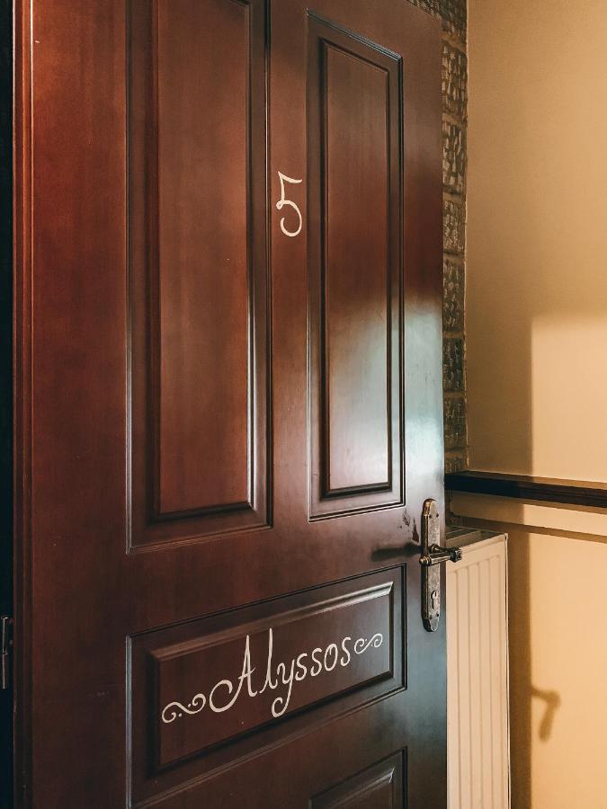 Elena Guesthouse กาลัมปากา ภายนอก รูปภาพ