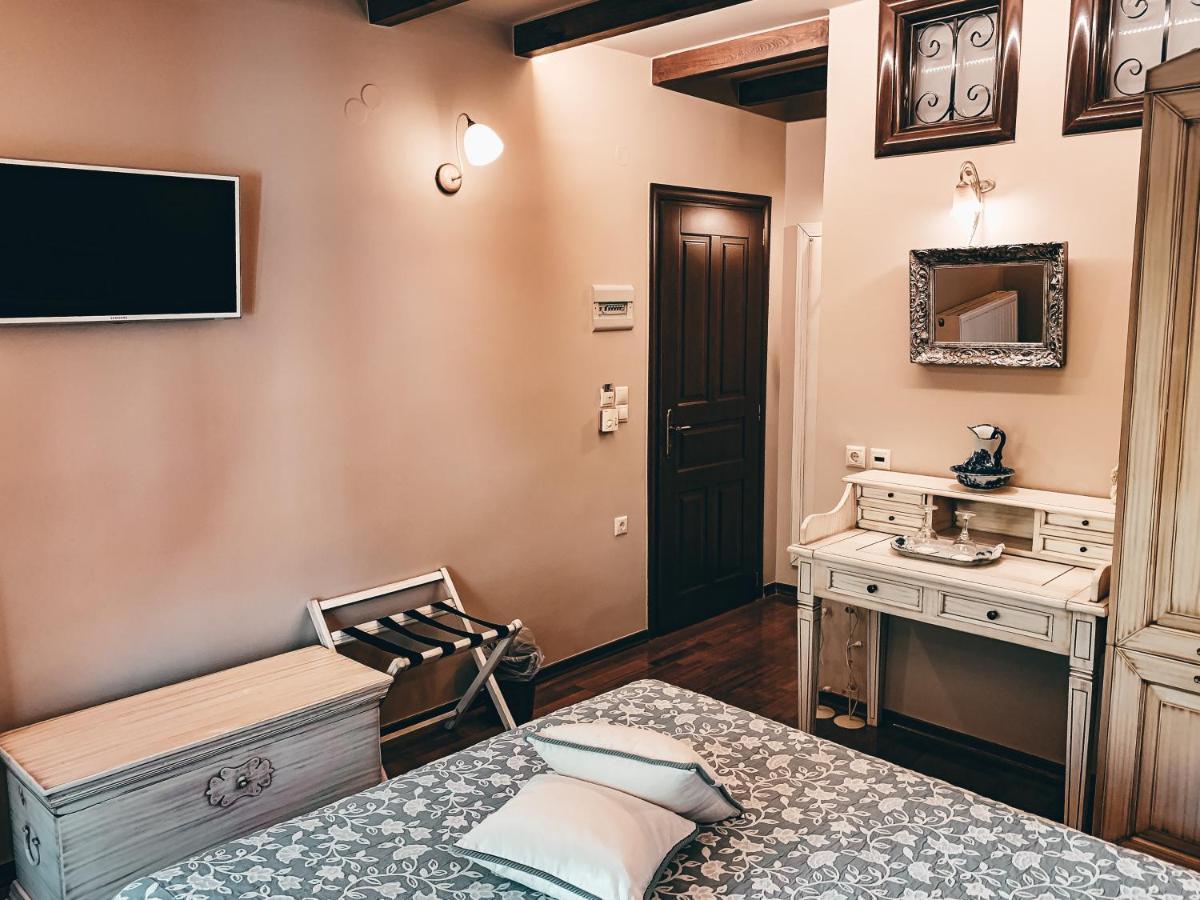 Elena Guesthouse กาลัมปากา ภายนอก รูปภาพ