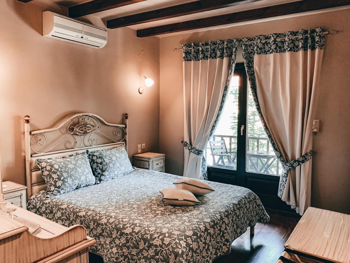 Elena Guesthouse กาลัมปากา ภายนอก รูปภาพ