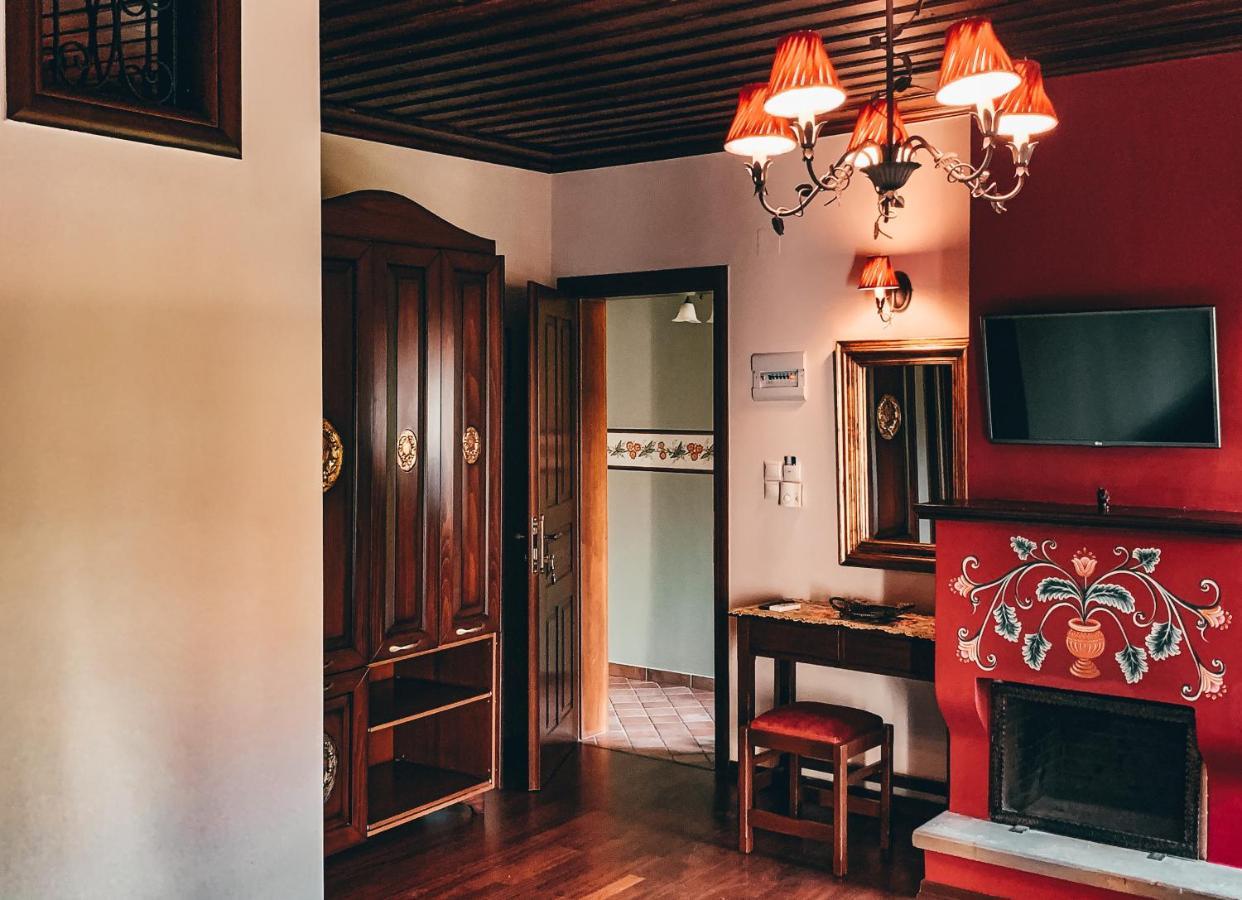 Elena Guesthouse กาลัมปากา ภายนอก รูปภาพ