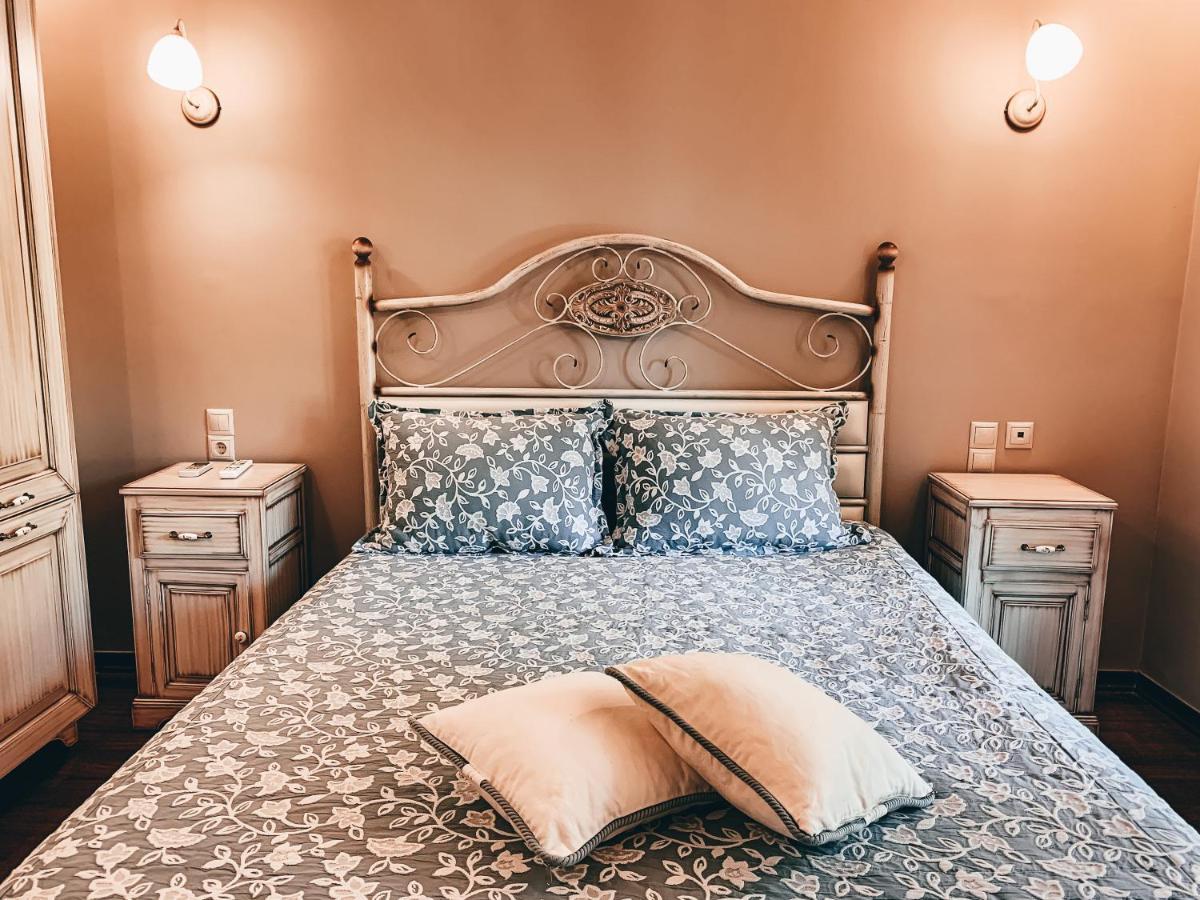 Elena Guesthouse กาลัมปากา ภายนอก รูปภาพ