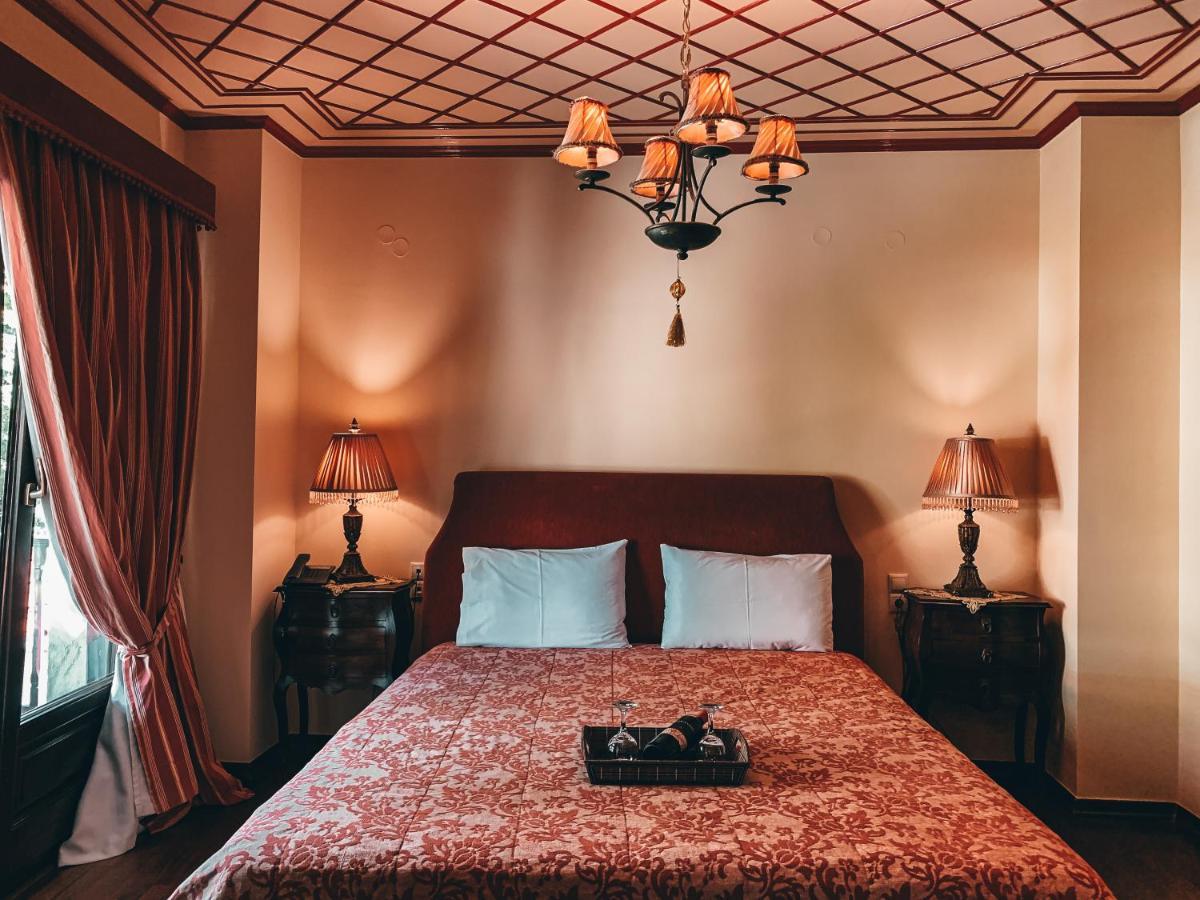 Elena Guesthouse กาลัมปากา ภายนอก รูปภาพ