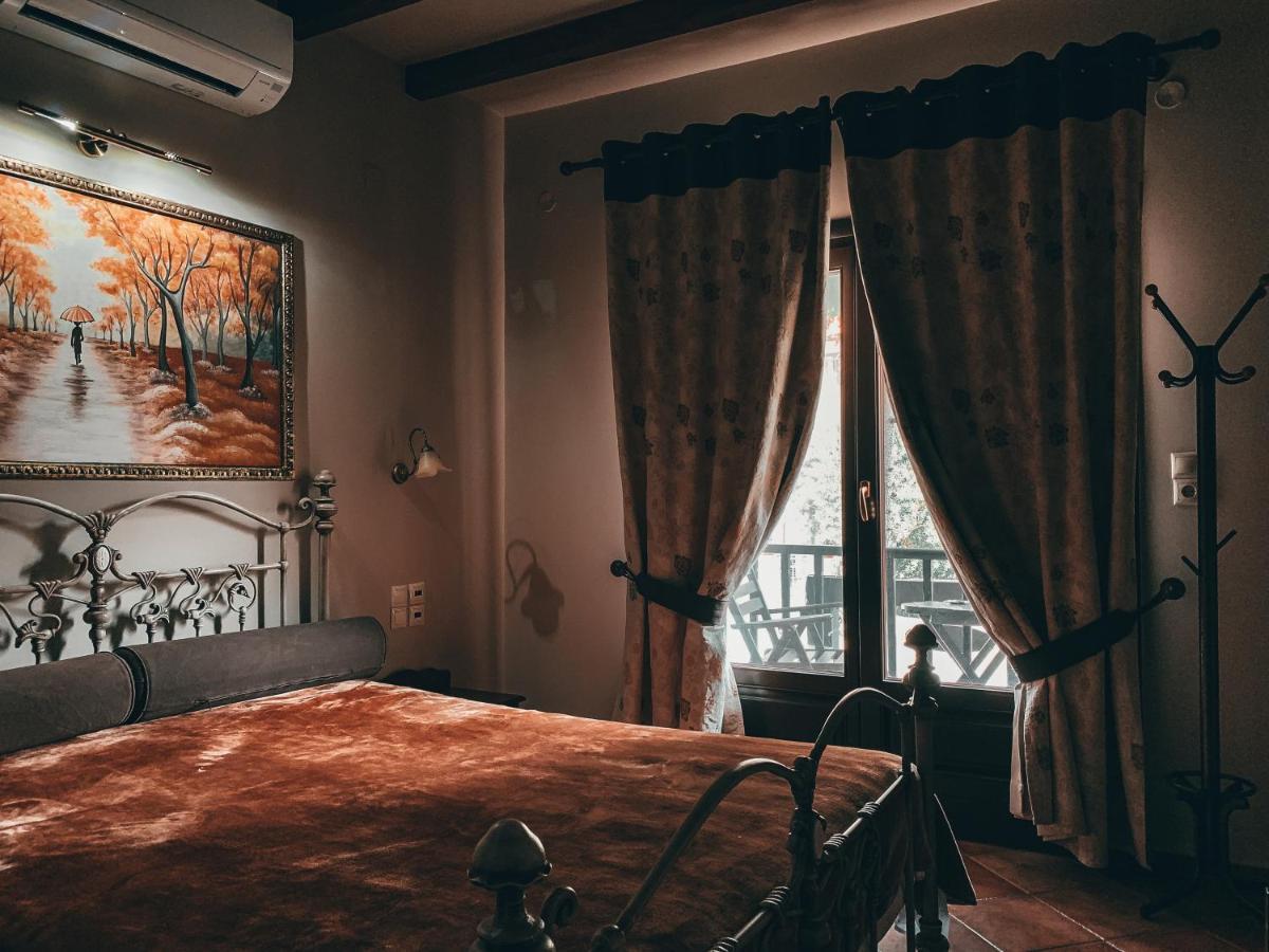 Elena Guesthouse กาลัมปากา ภายนอก รูปภาพ