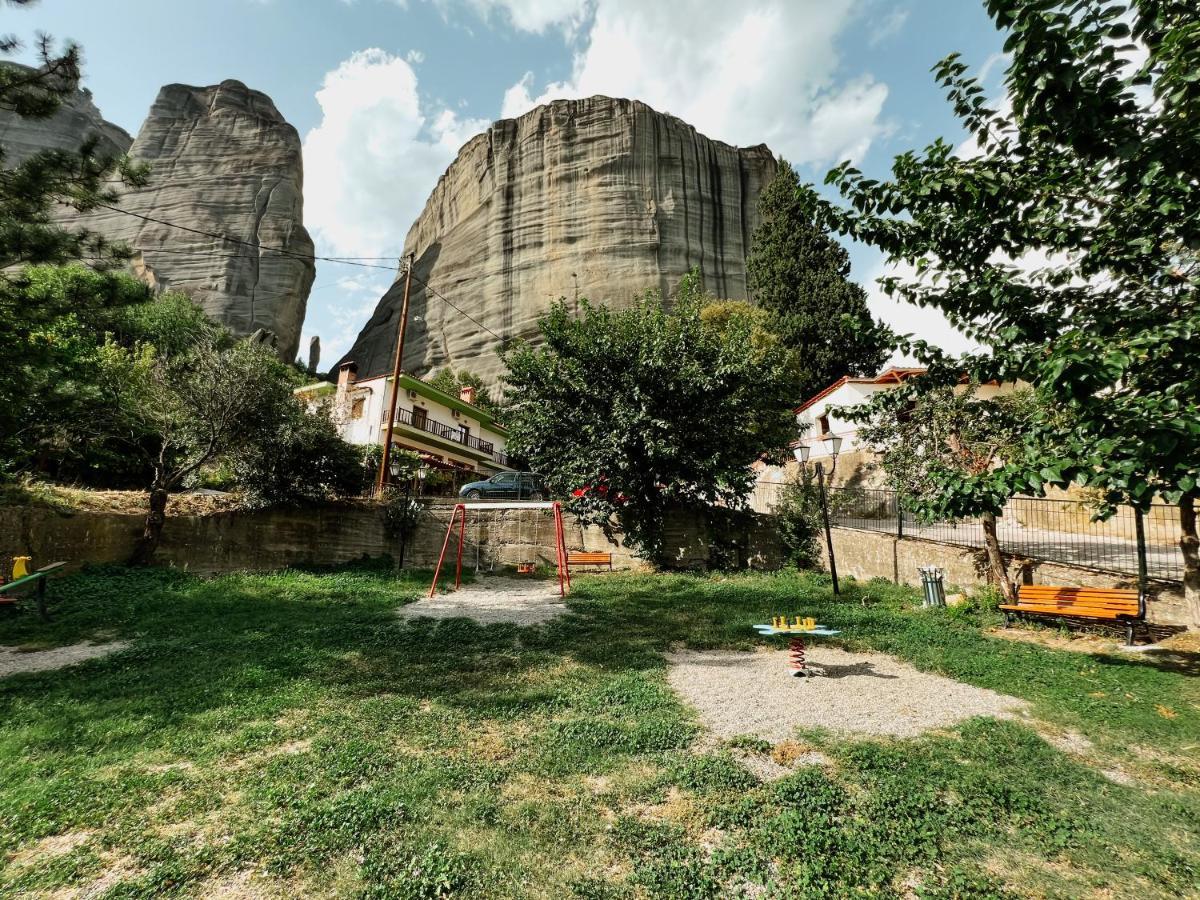 Elena Guesthouse กาลัมปากา ภายนอก รูปภาพ