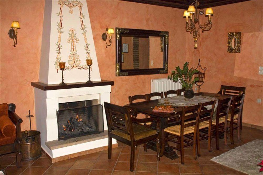 Elena Guesthouse กาลัมปากา ภายนอก รูปภาพ